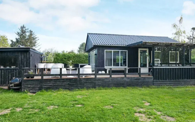 6 Person Holiday Home in Odder-by Traum