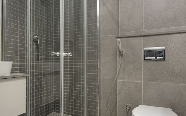 707 at Two six two Florida Road