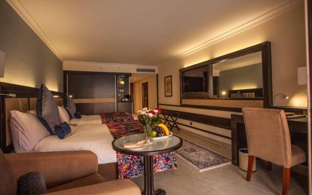 Savoy Le Grand Hotel