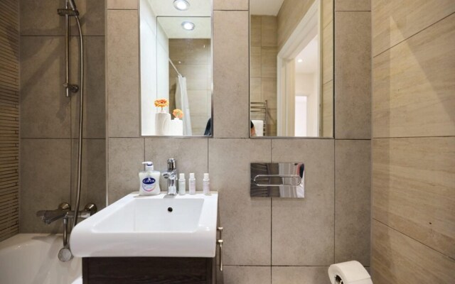 The Harlesden Breakout - Glamorous 2bdr Flat