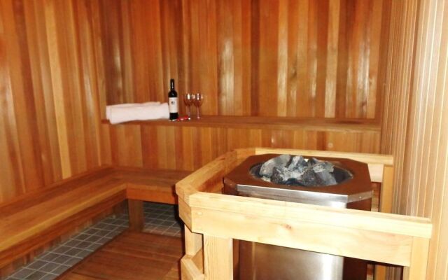 Carmel Beach Private Lodges