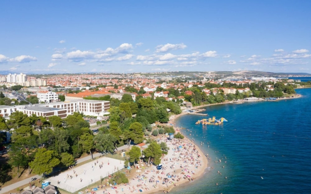 Close to the Centre, 2-bedroom Apartment Zara Verde