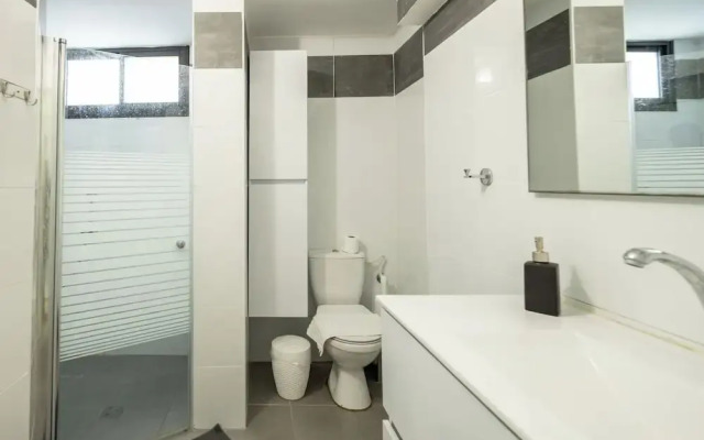 Bahai Serenity Apartment by Sea N' Rent