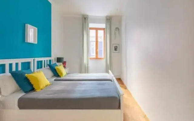 Iflat Spanish Steps Blue Apartment