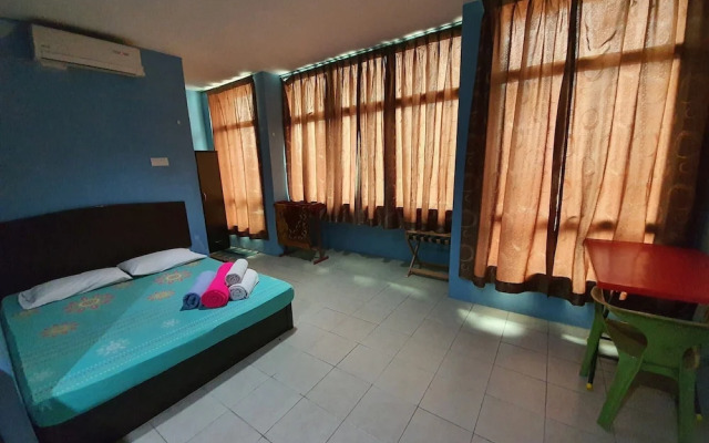 OYO 90109 Fire Fly East Hotel