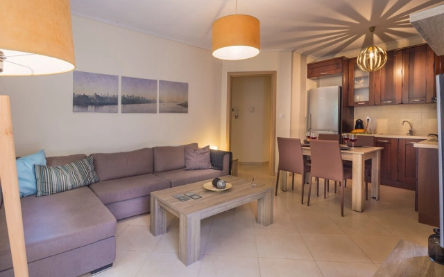 Scorpio Deluxe Apartment with Private Garden