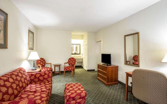 Clarion Inn & Suites