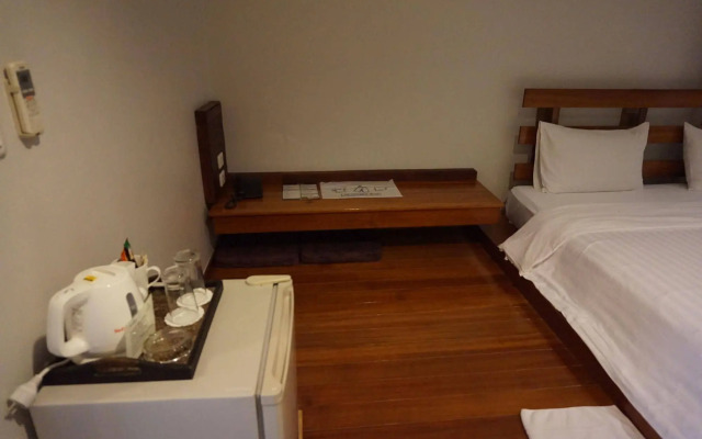 Suparee Parkview Hotel