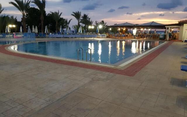 Helios Bay Hotel Apartments
