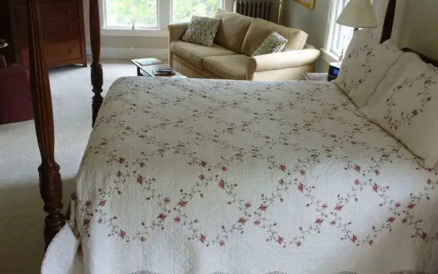 The Trumbull House Bed and Breakfast