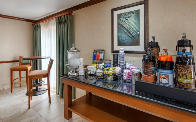 Best Western Plus Atrium Inn