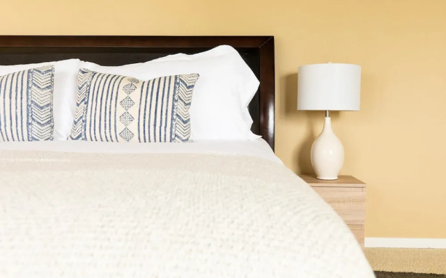 Sea Star by AvantStay | Gold Medal Olympian's Malibu Estate | Pool, Spa & Views