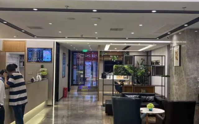 Homeinn Selected Hotel (Chengdu East Railway Station Huaishudian Subway Station)