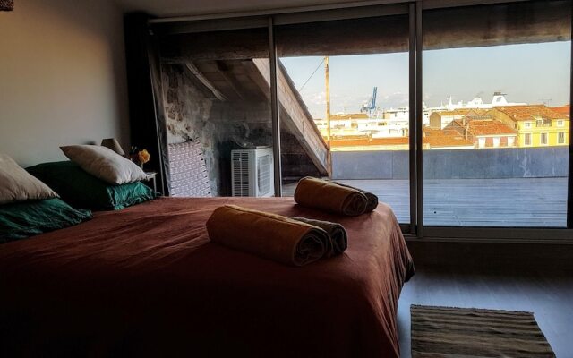 Sete Vue Canal Duplex Pour 7 Personnes