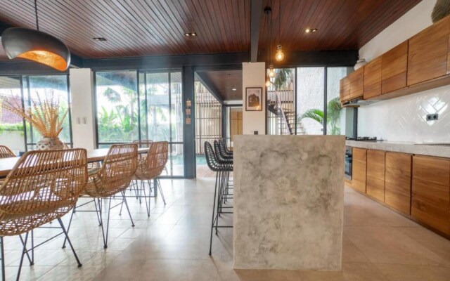Suncoast Villa Bali