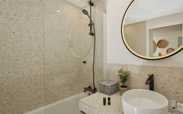 Pepper & Paper Apartments