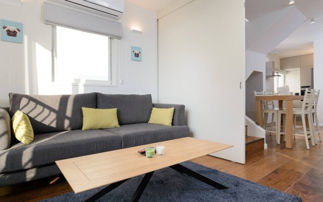 New Duplex 2 Bedrooms2 Living Rooms And Terrace