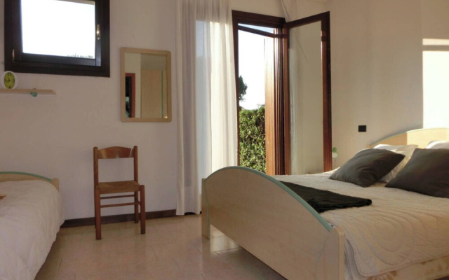 Cozy two Bedroom Apartment With a Swimming Pool