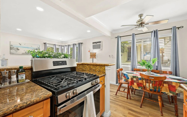 Bright&Cozy Getaway 10min to Downtown LA