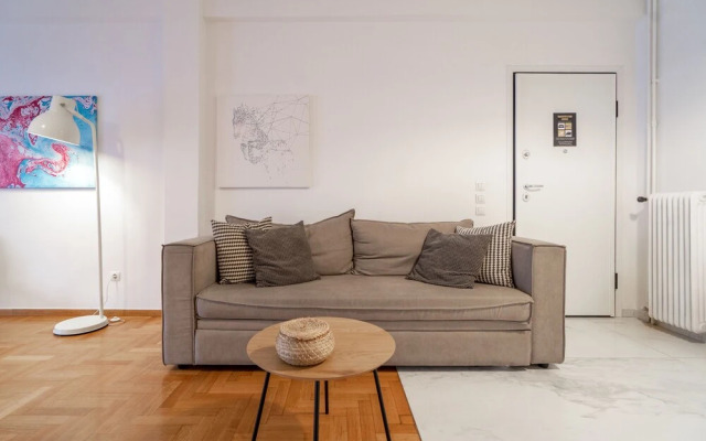 Zan Moreas Beautiful Apt in Koukaki