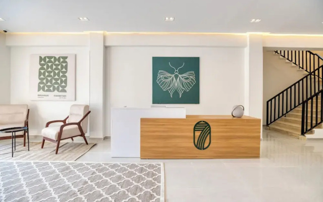 Seven Stays Zayed
