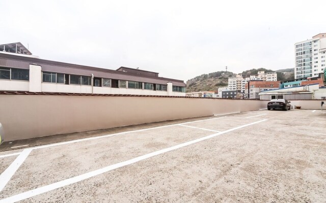 Geojedo Jangseungpo Hotel Carara