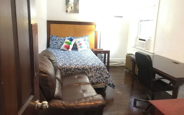 West Broadway guesthouse