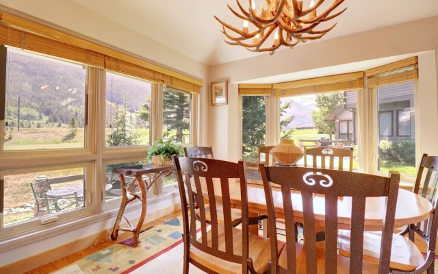 Woods21 Townhome 3 Bedroom Townhouse