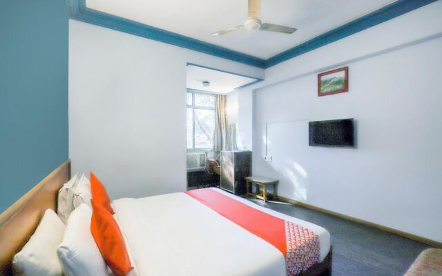 OYO 11984 Hotel Peace