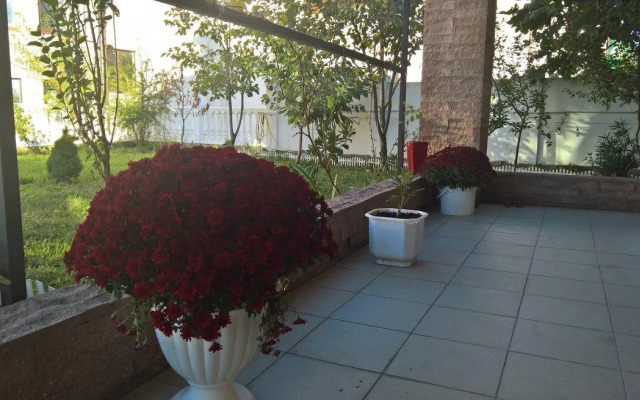 На Целинной