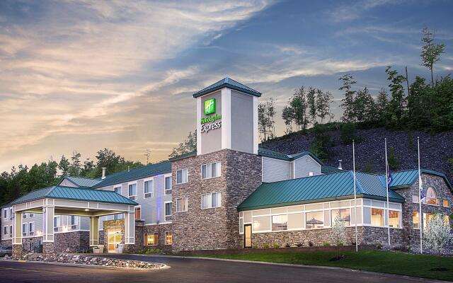 Holiday Inn Express Houghton-Keweenaw, an IHG Hotel