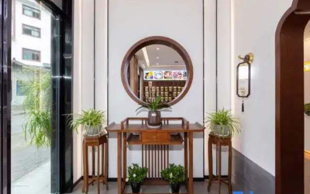 Qingshe·Chenxing Inn (Qishierqilou High-speed Railway West Station)