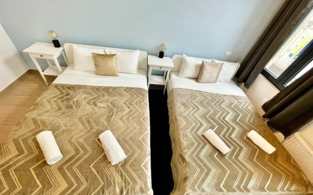 Luxury 2BR 2BA Near Fashion District by Oneluxstay