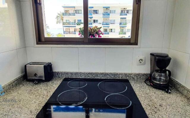 Skol 203. One Bedroom Apartment in Edificio Skol Building