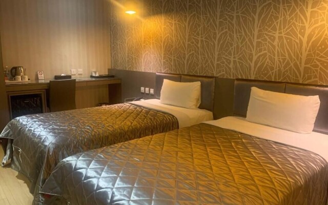 Fine Hotel