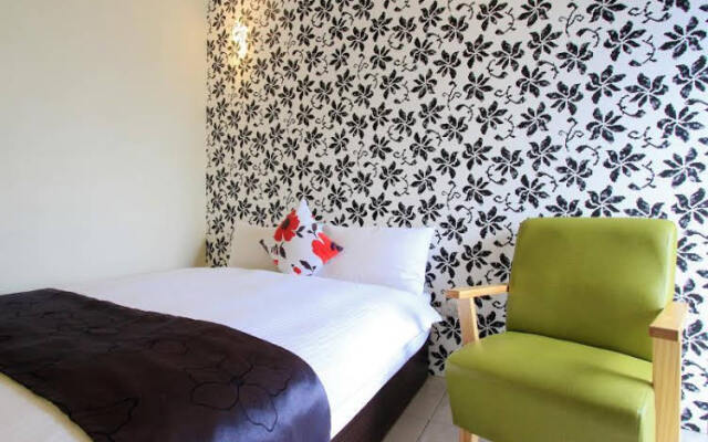 Happiness163 Hotel