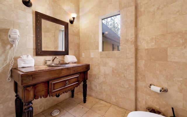 Four Happy Bears Estate #1277