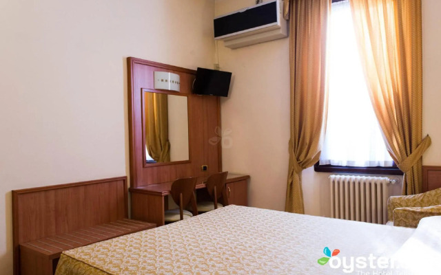 Piccolo Hotel