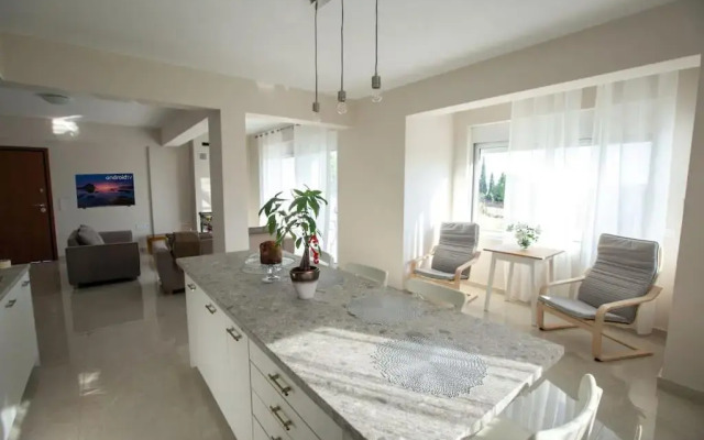 Over the horizon 3 bedroom apartment