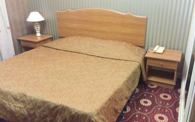 Royal Garden Hotel