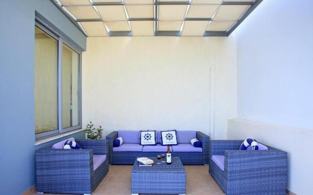 Seafront, 5star Home - 4min Walk To Private Beach