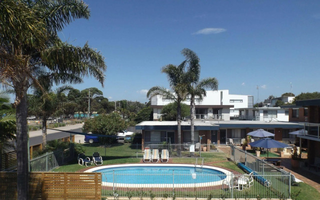 Surfside Holiday Apartments
