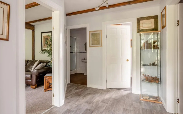 Oldmill-2bed-sleeps6-hottub-privategarden