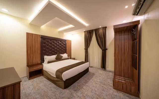 The Palace Hotel Suites