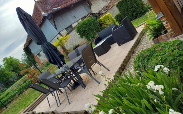 Gîte Pougy, 3 pièces, 5 personnes - FR-1-543-79