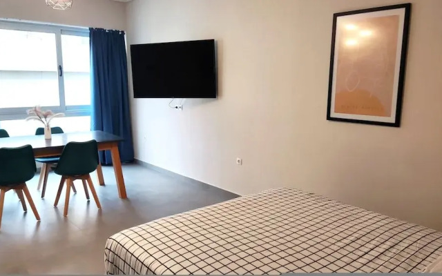 Ermou Downtown Suites by Athens Urban Retreat