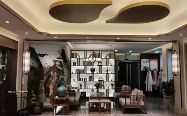 Floral Hotel Sheng Poman Courtyard