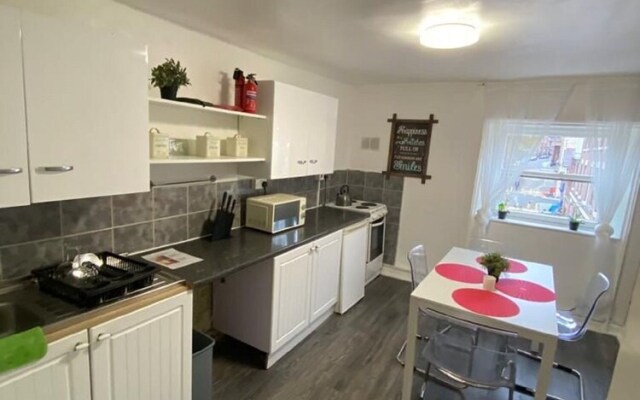 Liverpool City Stays - City Centre Apartment