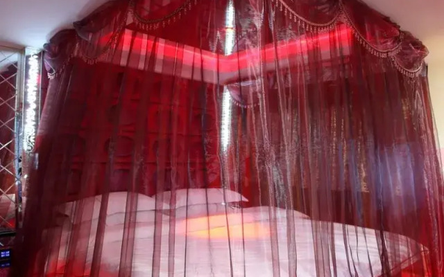 Hangzhou Fancy Lovers Hotel