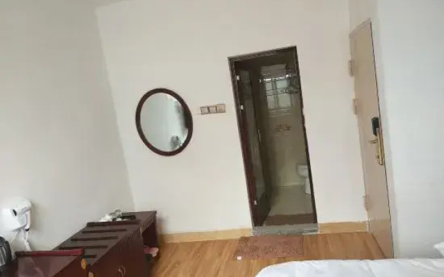 Leye Huali Business Hotel
